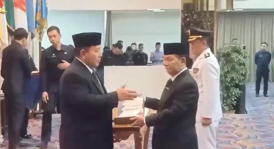 Pj Bupati Lampung Utara, Aswarodi menghadiri RUPS Luar Biasa PT.BPRS Kota Bumi
