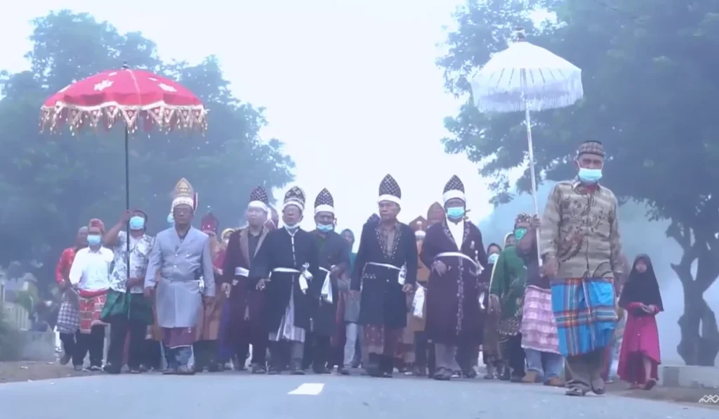 Asal Usul & Makna Cakak Pepadun