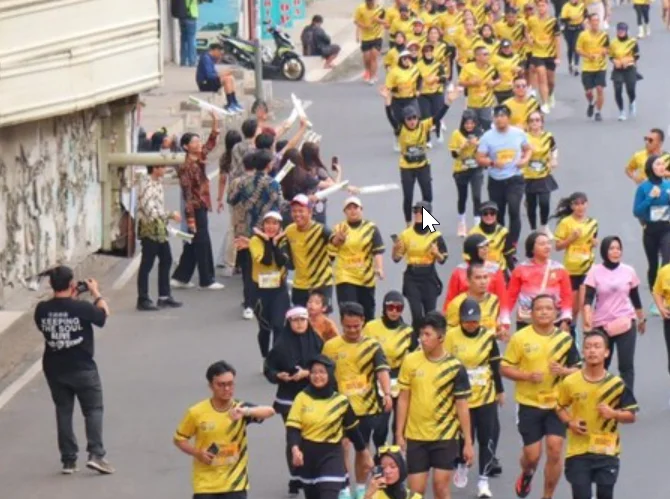 Semarak Bhayangkara Run 2025, Ribuan Peserta Ramaikan Jalanan Bandar Lampung