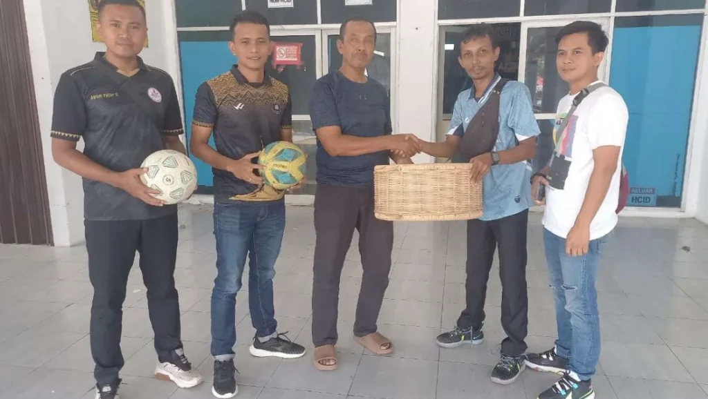 PKSI Lampung Utara Terima Bantuan Peralatan Olahraga Korfball dari Pengurus Pusat