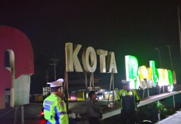 Satlantas Polres Lampung Barat Gelar Patroli Dialogis, Ajak Warga Tertib Berlalu Lintas di Malam Hari
