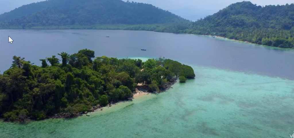 Pulau Kelagian Lunik drone view