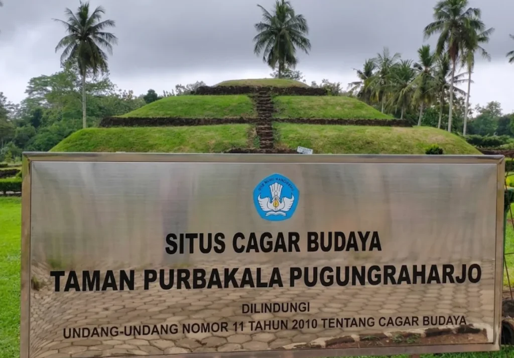 Menyelisik Lebih Dalam Situs Pugung Raharjo